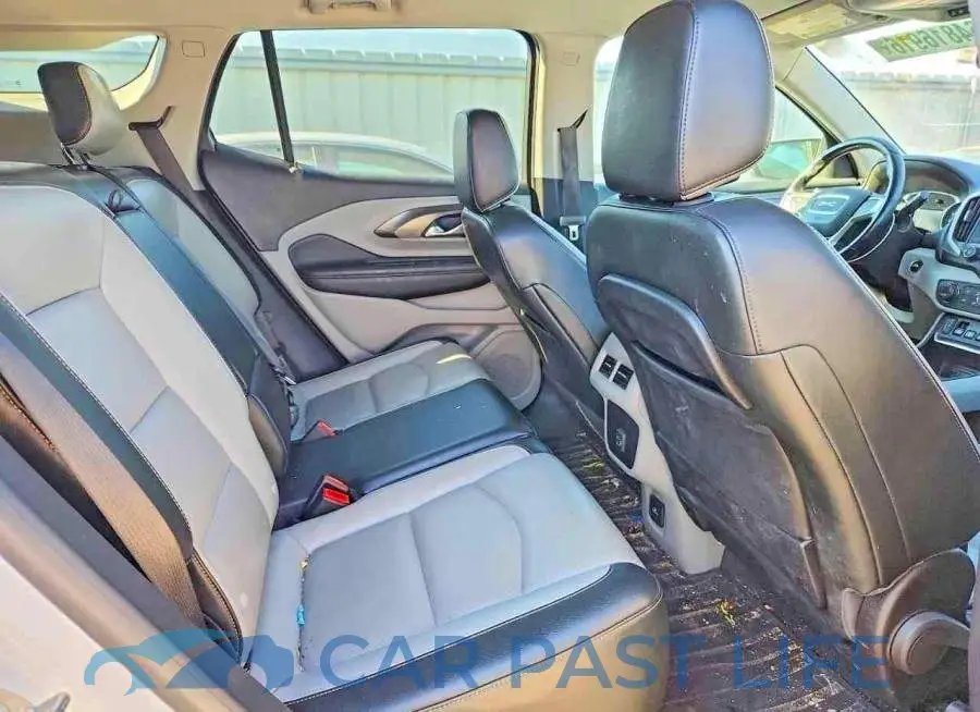 3GKALVEV4JL356215# 10