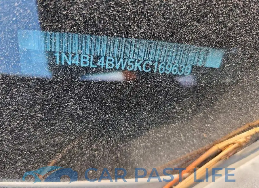 1N4BL4BW5KC169639# 13