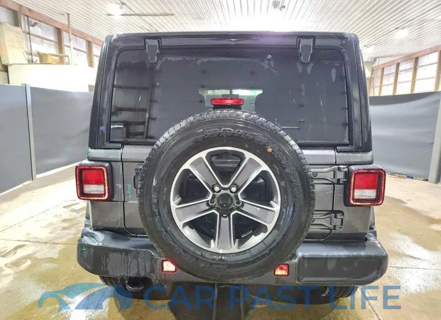 1C4HJXEN2PW695067# 6