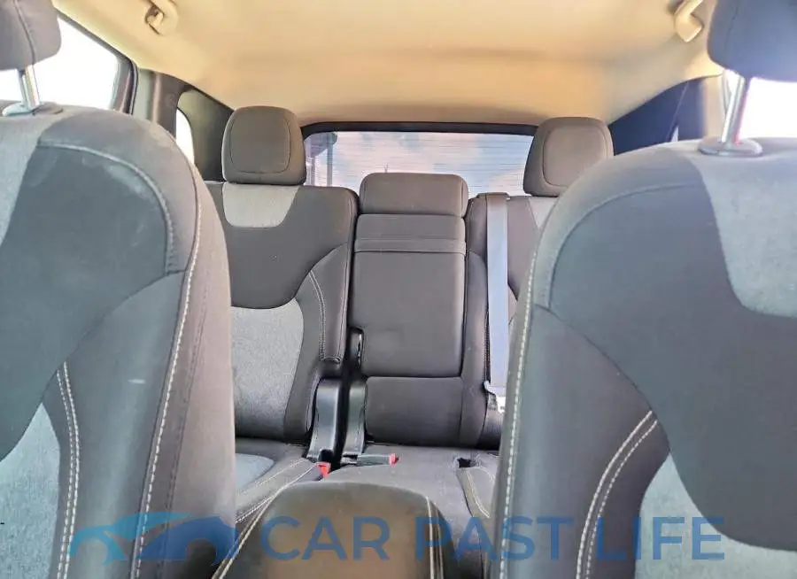 1C4PJLCB3JD620359# 10