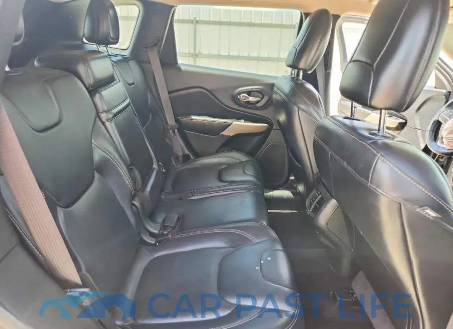 1C4PJLDS6HW573681# 10