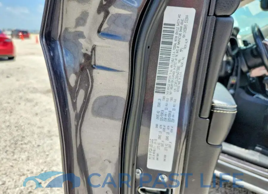 1C4PJLDS6HW573681# 12