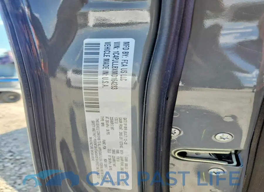 1C4PJLLBXMD164283# 12