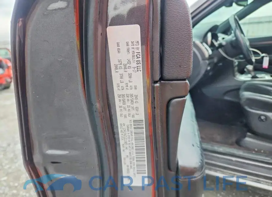 1C4RJFAG7JC113057# 13