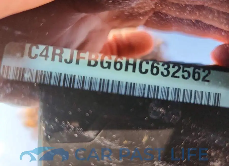 1C4RJFBG6HC632562# 13