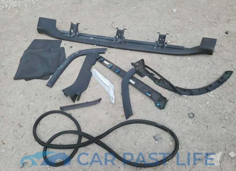 1C4RJJAG9R8566680# 13