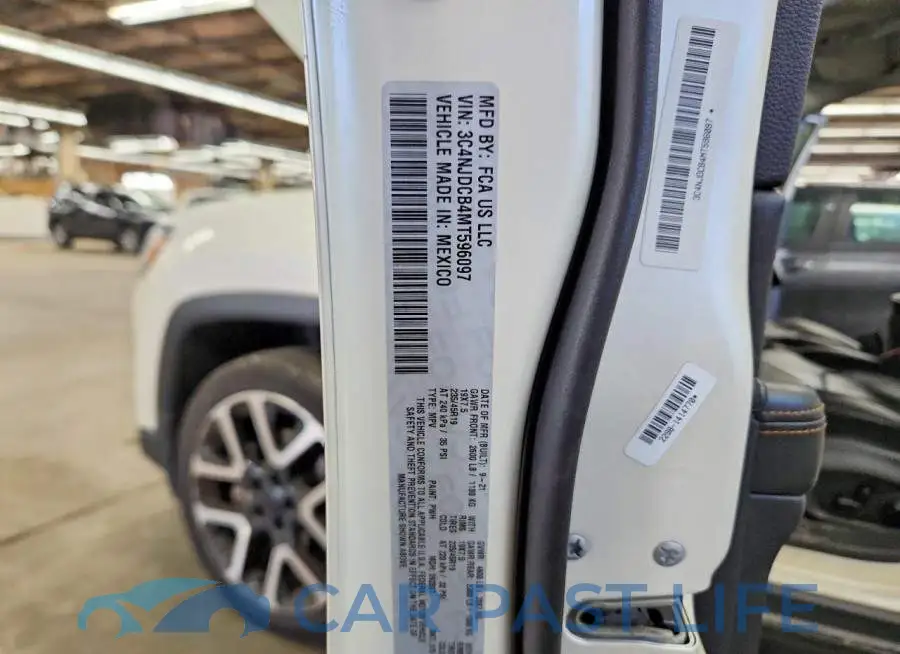 3C4NJDCB4MT596097# 12