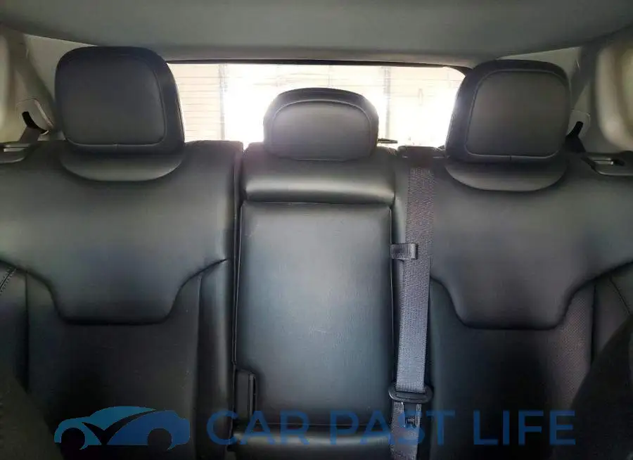3C4NJDFB2NT213030# 10