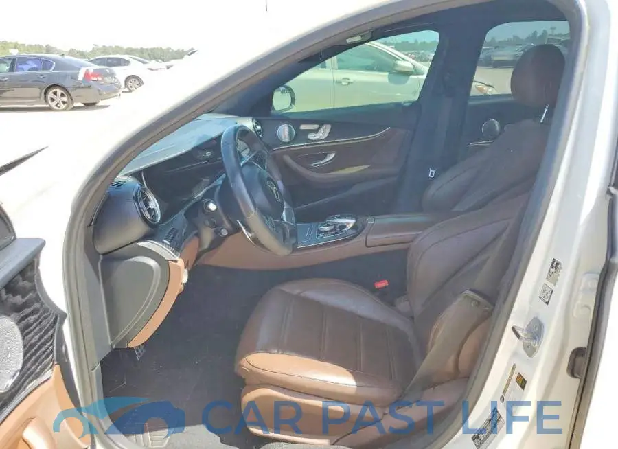 WDDZF6EB5JA395782# 7