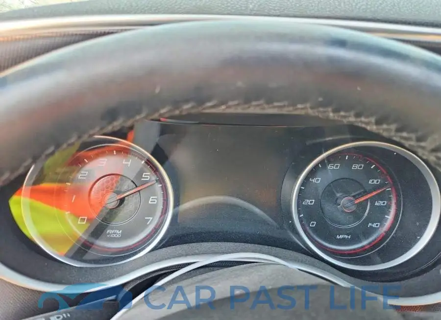 2C3CDXHG1JH218039# 9