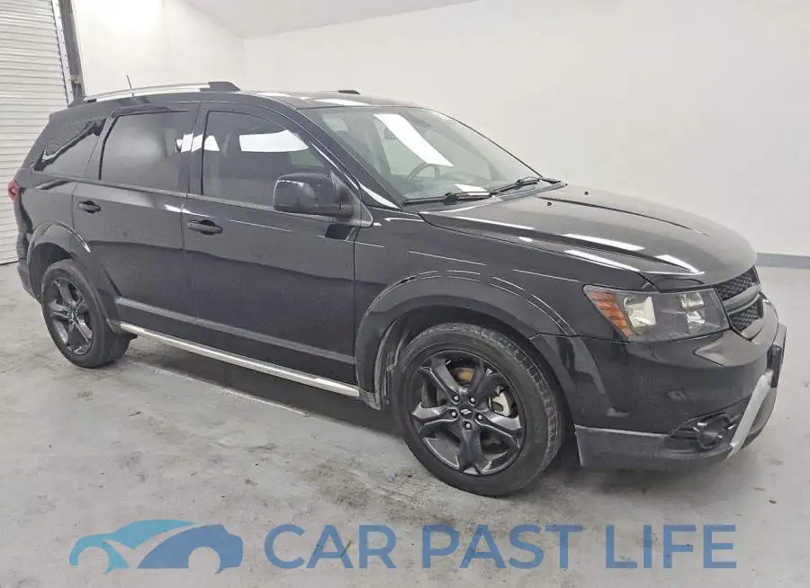 3C4PDCGB7LT212770# 4
