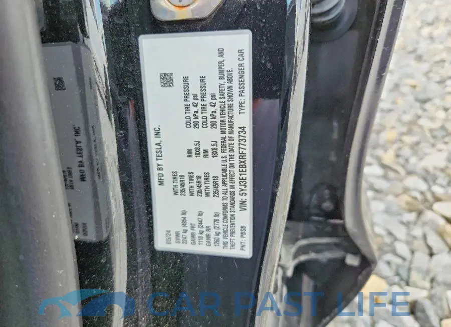 5YJ3E1EBXRF773734# 12
