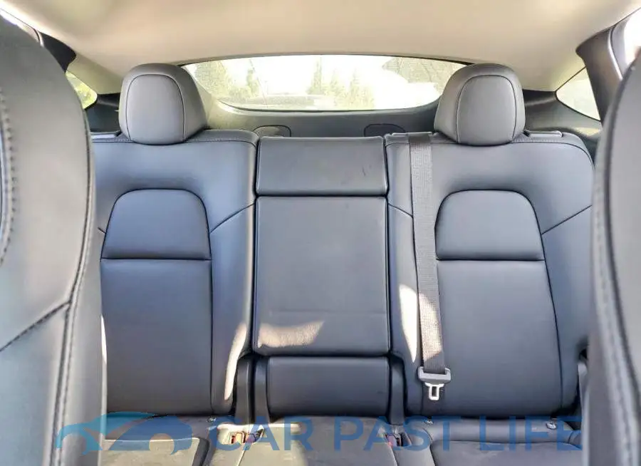 7SAYGDEE3PF839052# 10