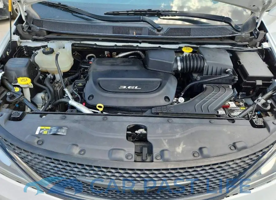 2C4RC1BG4JR228069# 12