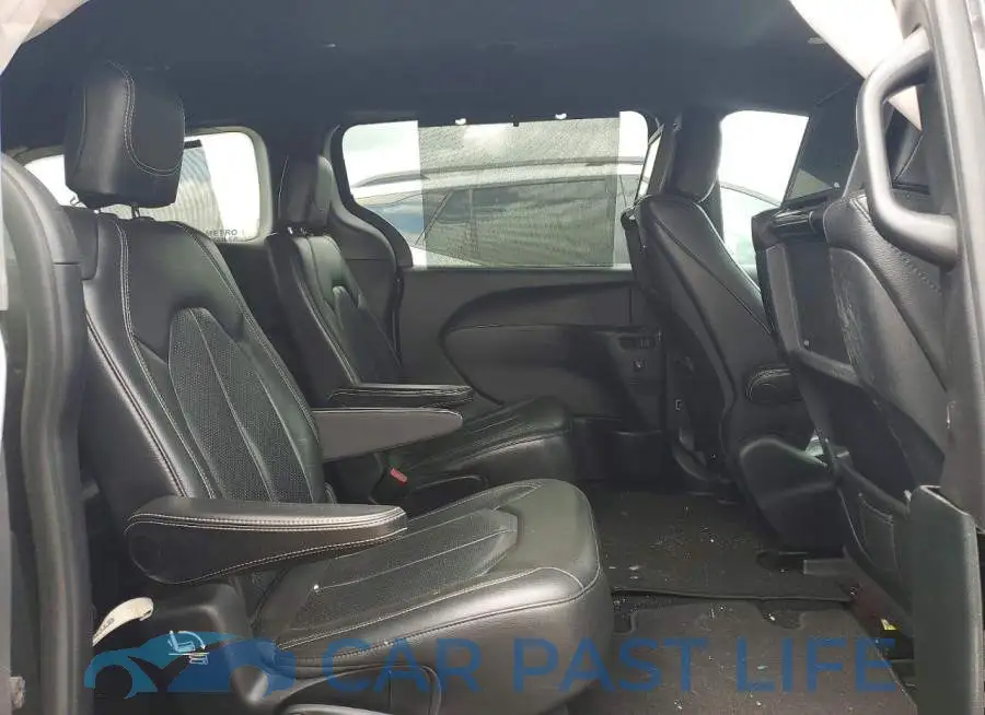 2C4RC1EG2JR351722# 11