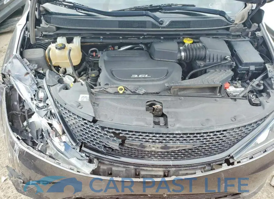 2C4RC1EG2JR351722# 12