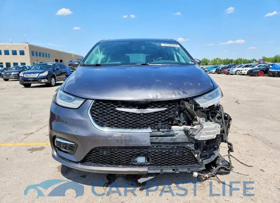 2C4RC1L79NR121085# 5