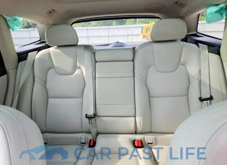 YV4102RL5M1793046# 10