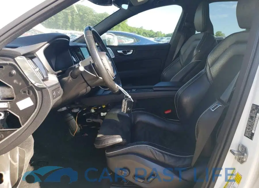 YV4A22RM6K1323768# 7