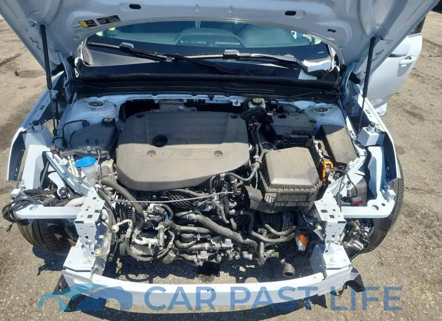YV4L12UF4R2343896# 12