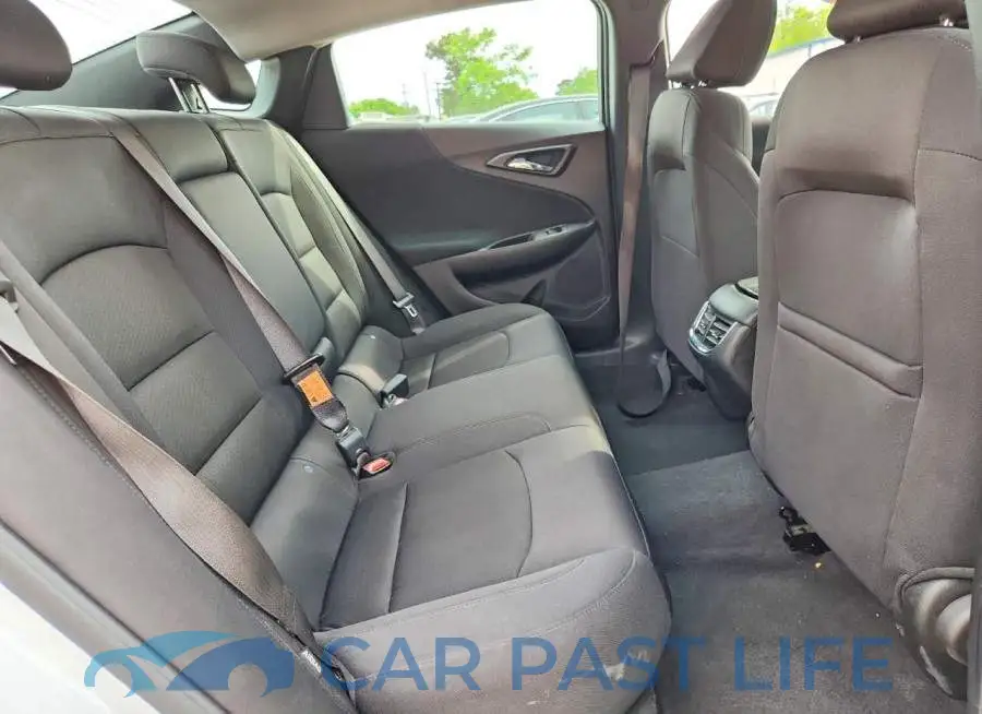 1G1ZD5ST2PF183823# 10