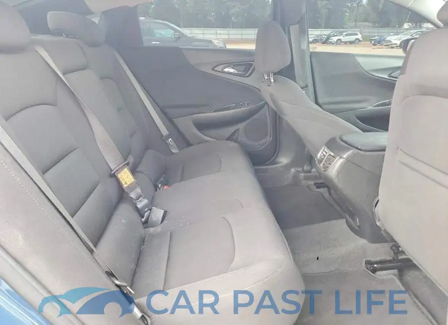 1G1ZD5ST2RF204088# 10