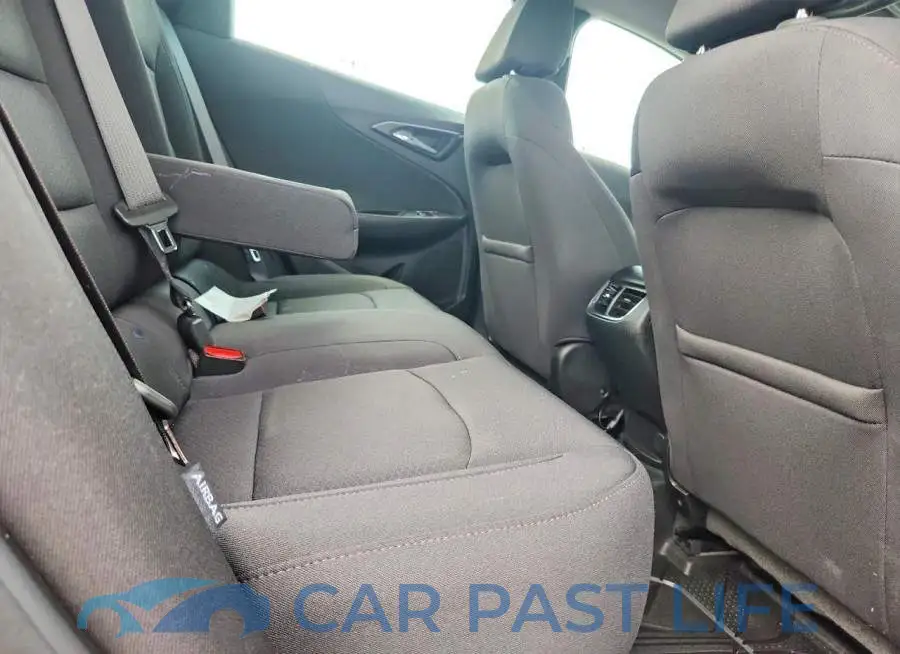 1G1ZD5ST3KF197058# 10