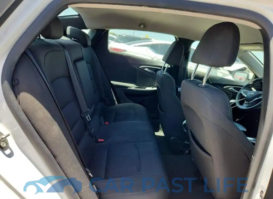 1G1ZD5ST7JF150100# 10