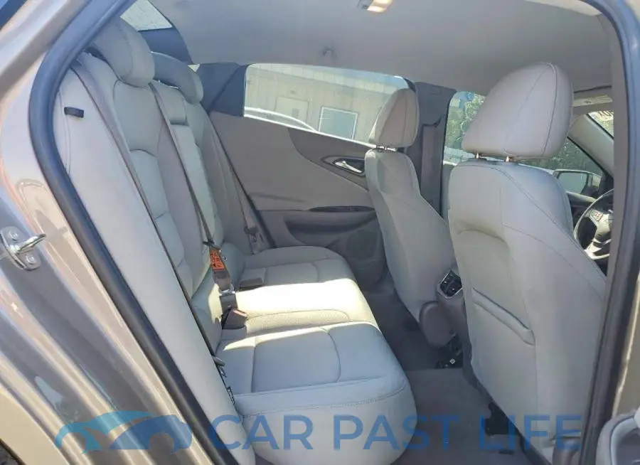 1G1ZD5STXPF159558# 10