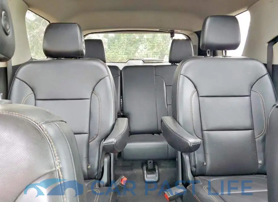 1GNEVJKW4JJ110356# 10