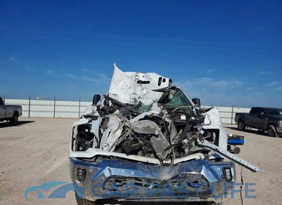 2GC4KNE74T1163189# 5