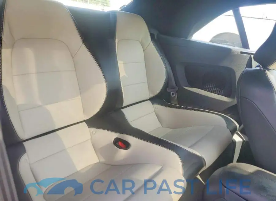1FATP8UH6M5154377# 10