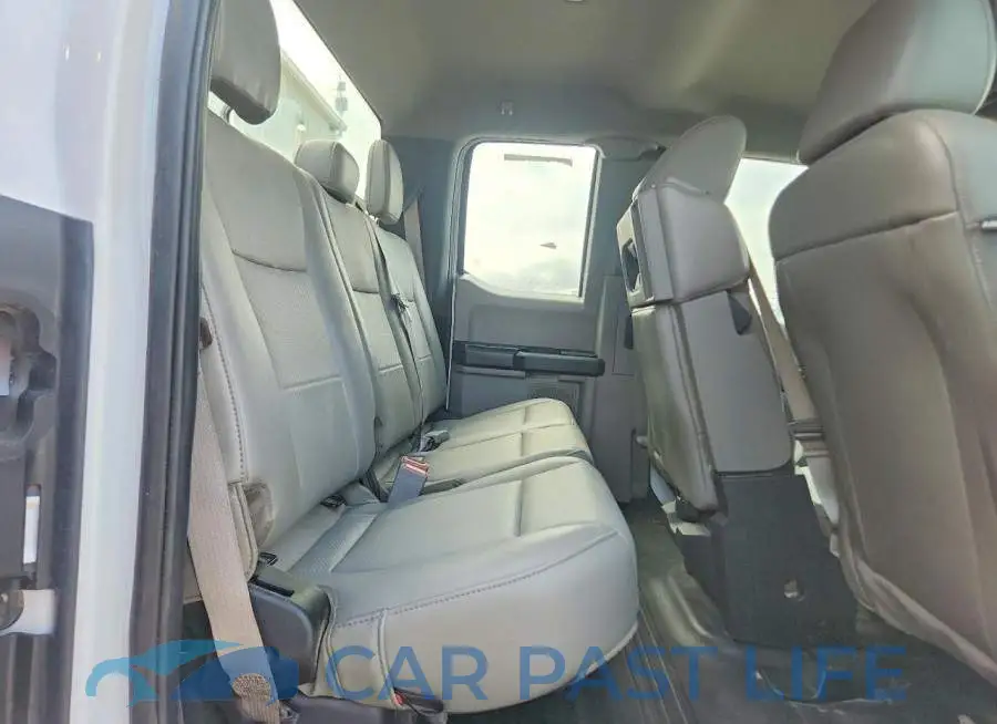 1FTFX1E57LKF57707# 10