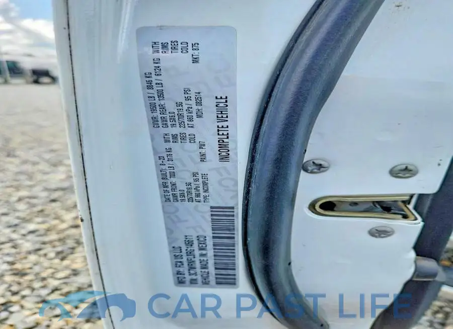 3C7WRNFL8RG146611# 12