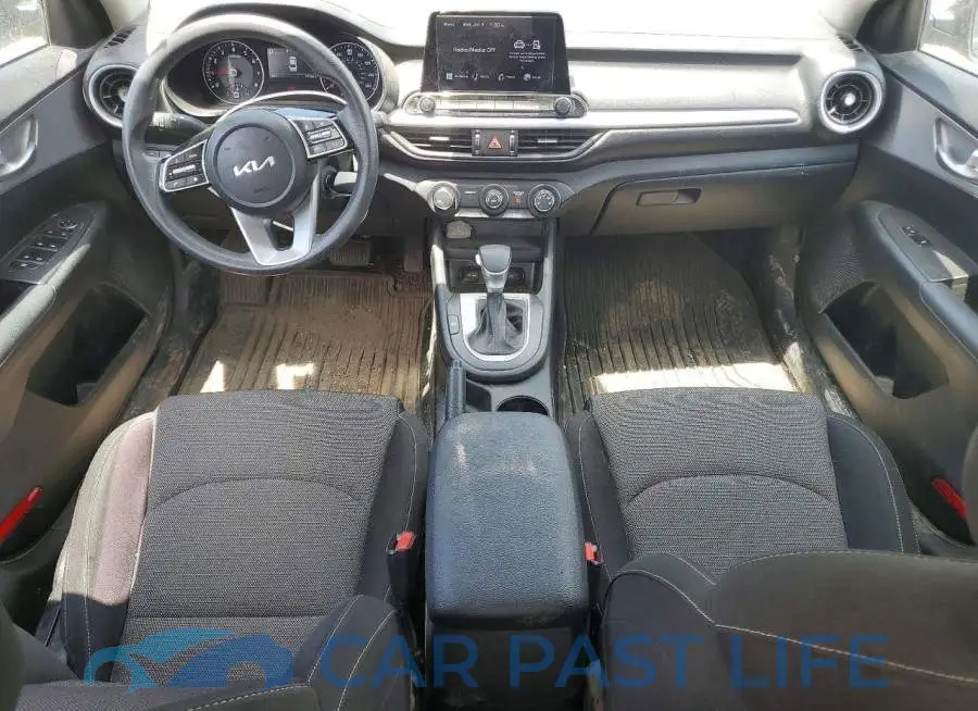 3KPF24AD1RE729383# 8