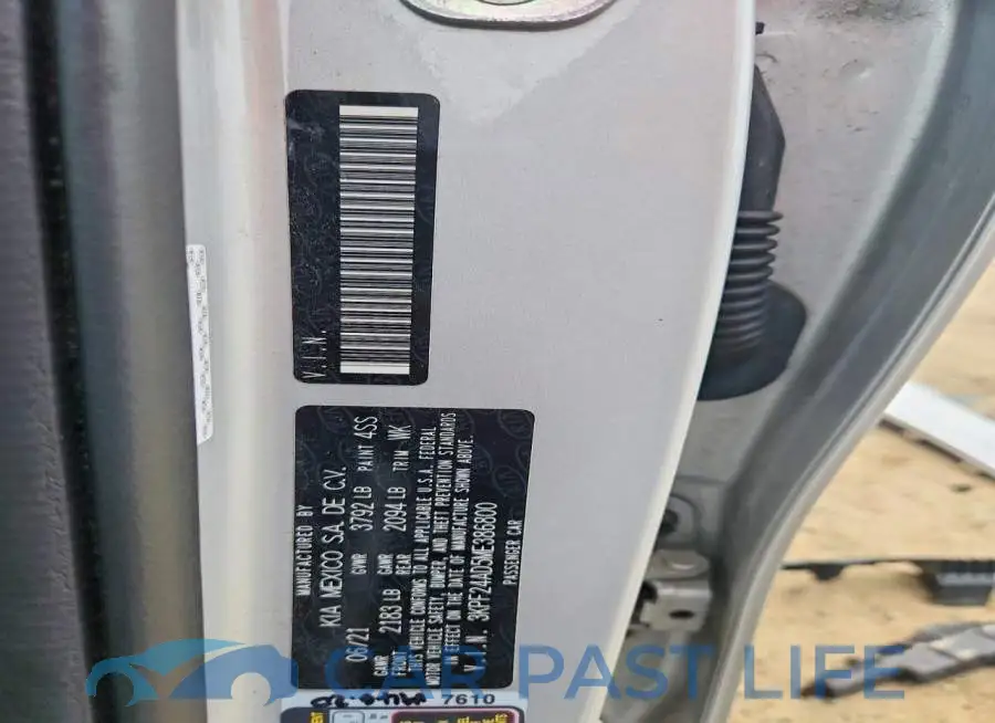 3KPF24AD5ME386800# 13