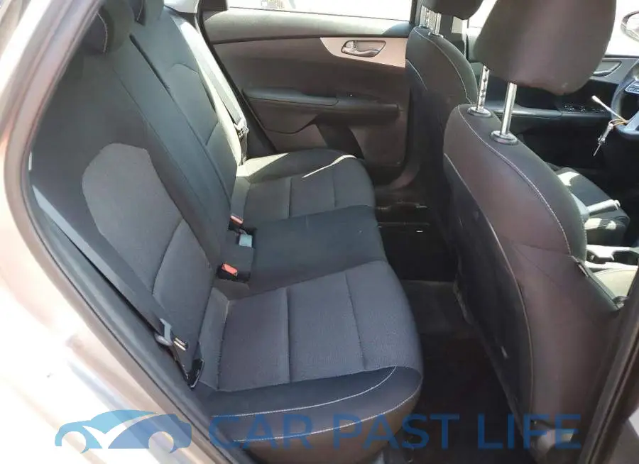 3KPF24AD5RE834038# 10