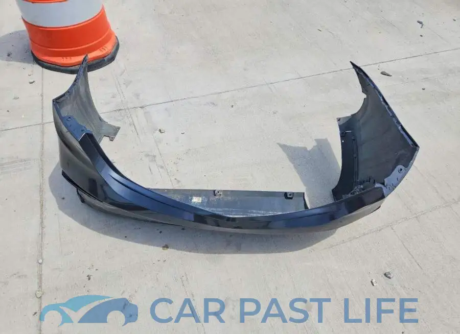 3KPF24AD8KE126680# 12