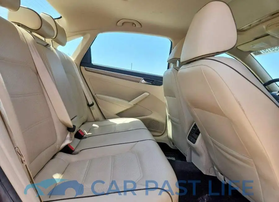 1VWBT7A37HC029956# 10