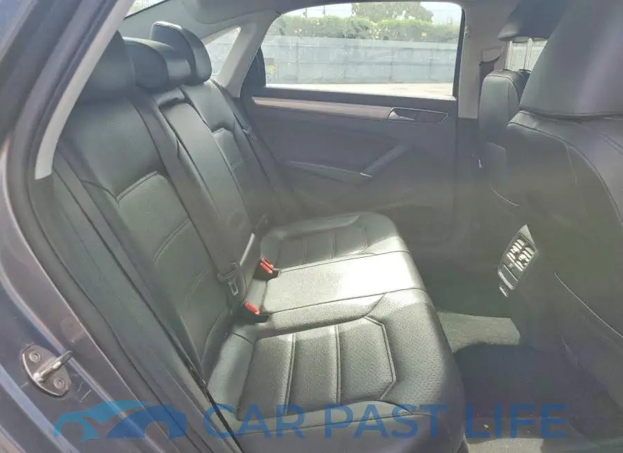 1VWLA7A3XKC003501# 10
