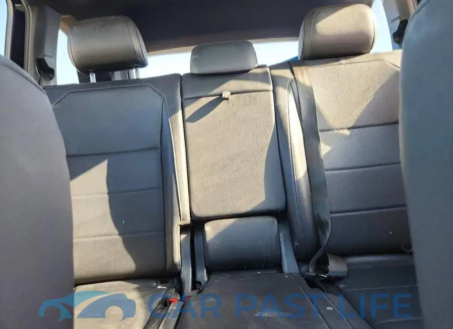 3VV2B7AXXLM178525# 10