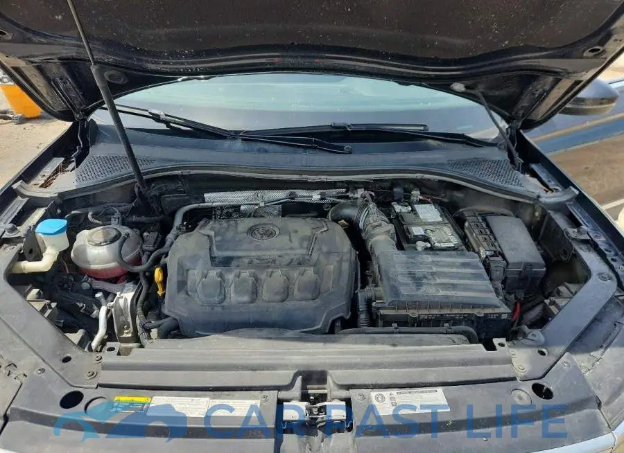 3VV4B7AX4KM102077# 11