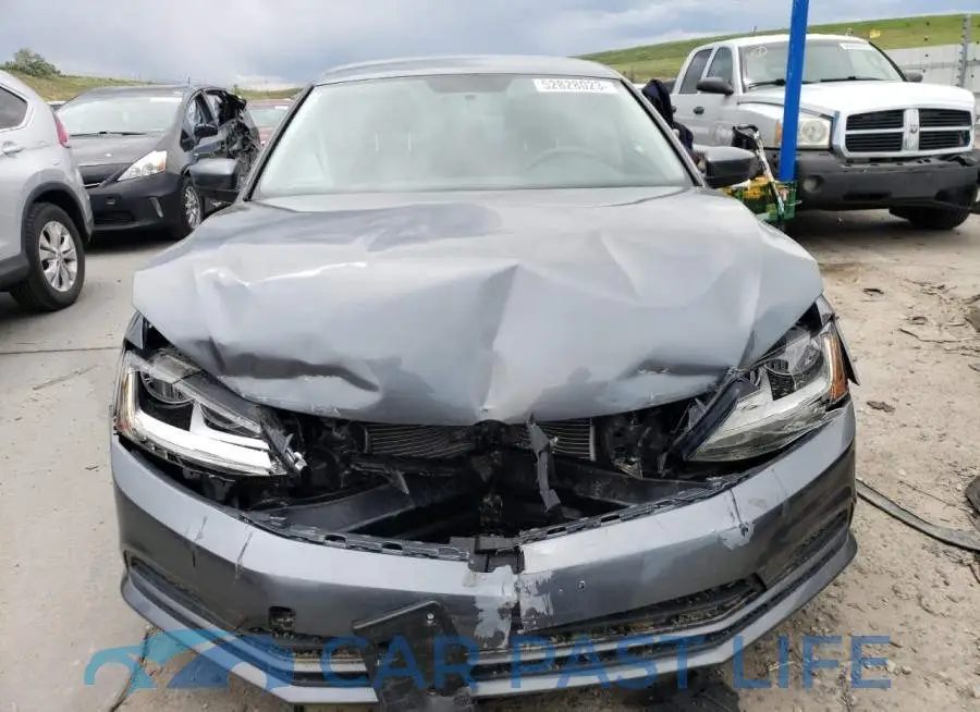 3VW2B7AJ8HM306839# 5