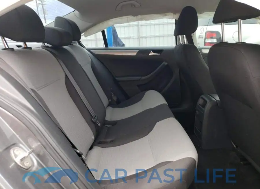 3VW2B7AJ8HM306839# 10
