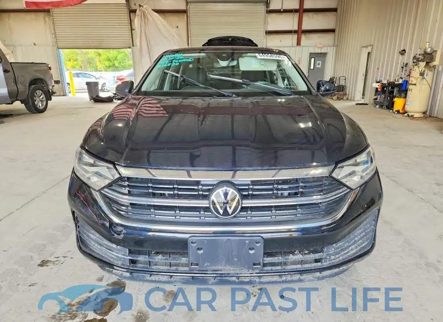 3VW5M7BU0PM047441# 5