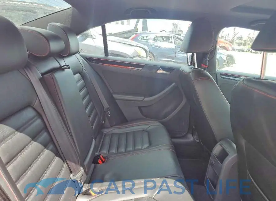 3VW5T7AJ6HM207608# 10