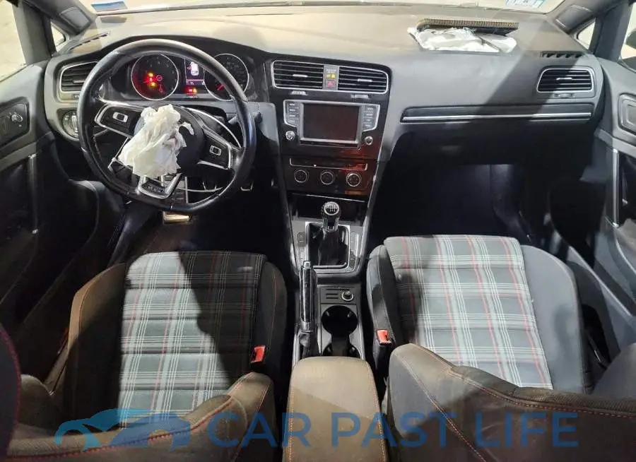 3VW5T7AU8HM051176# 8