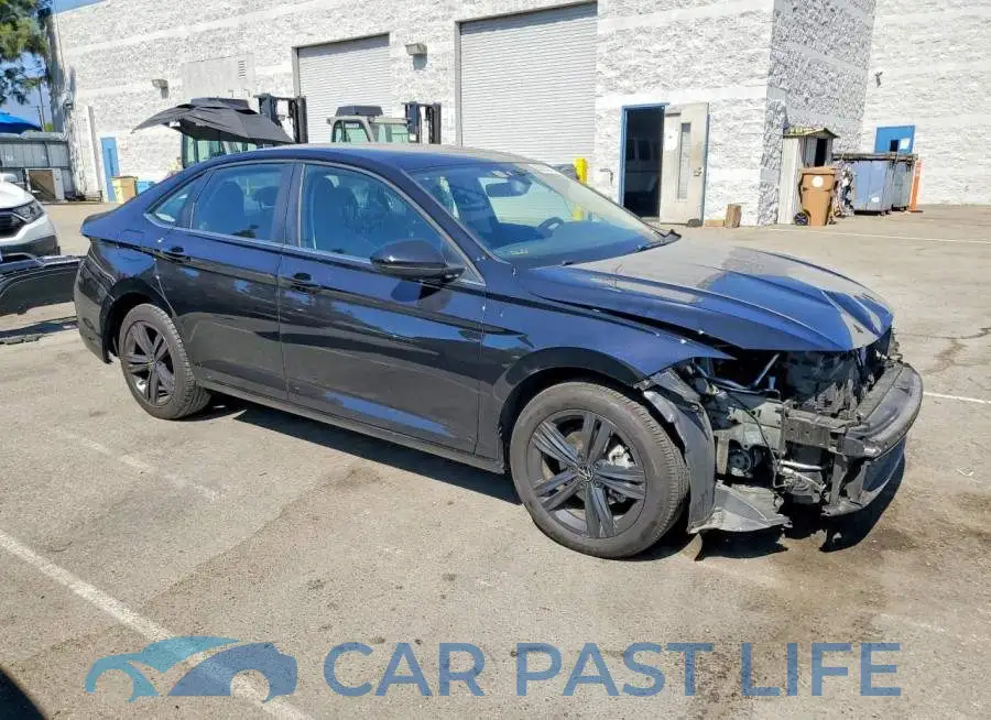 3VW7M7BU3PM047409# 4