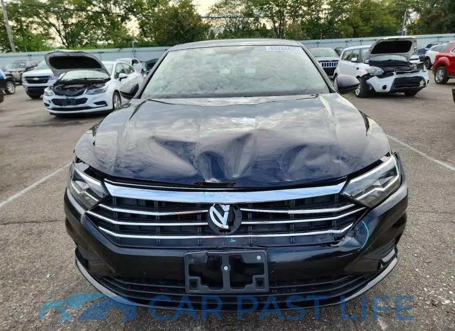 3VWC57BUXKM132686# 5