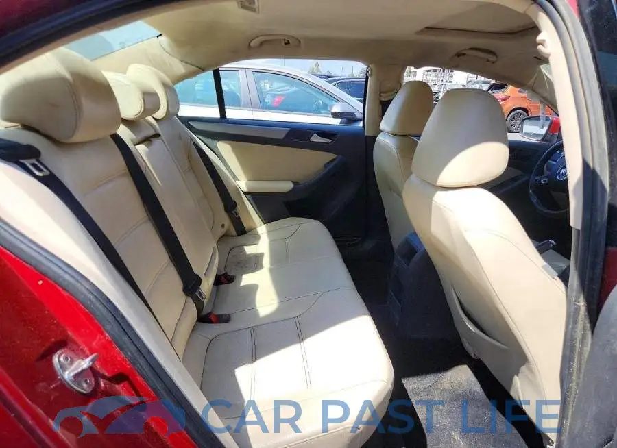 3VWDB7AJ9HM403072# 10
